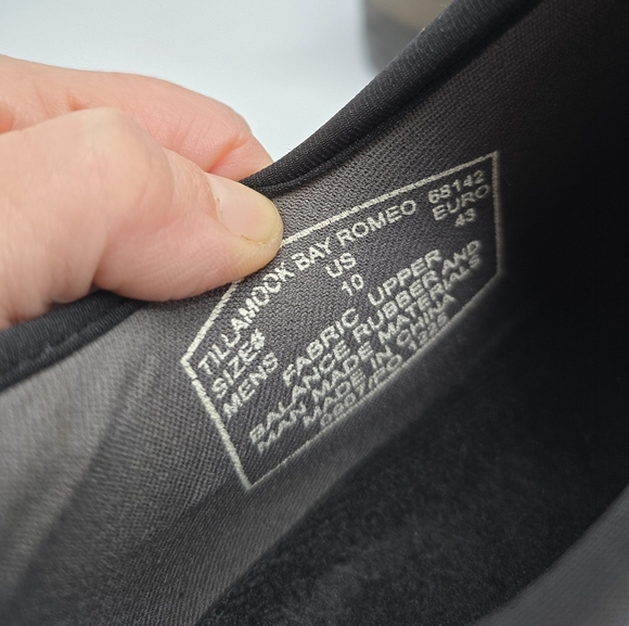 BOGS | Tillamook Bay black brown ankle waterproof outdoor shoes | MENS 10 - Picture 5 of 9